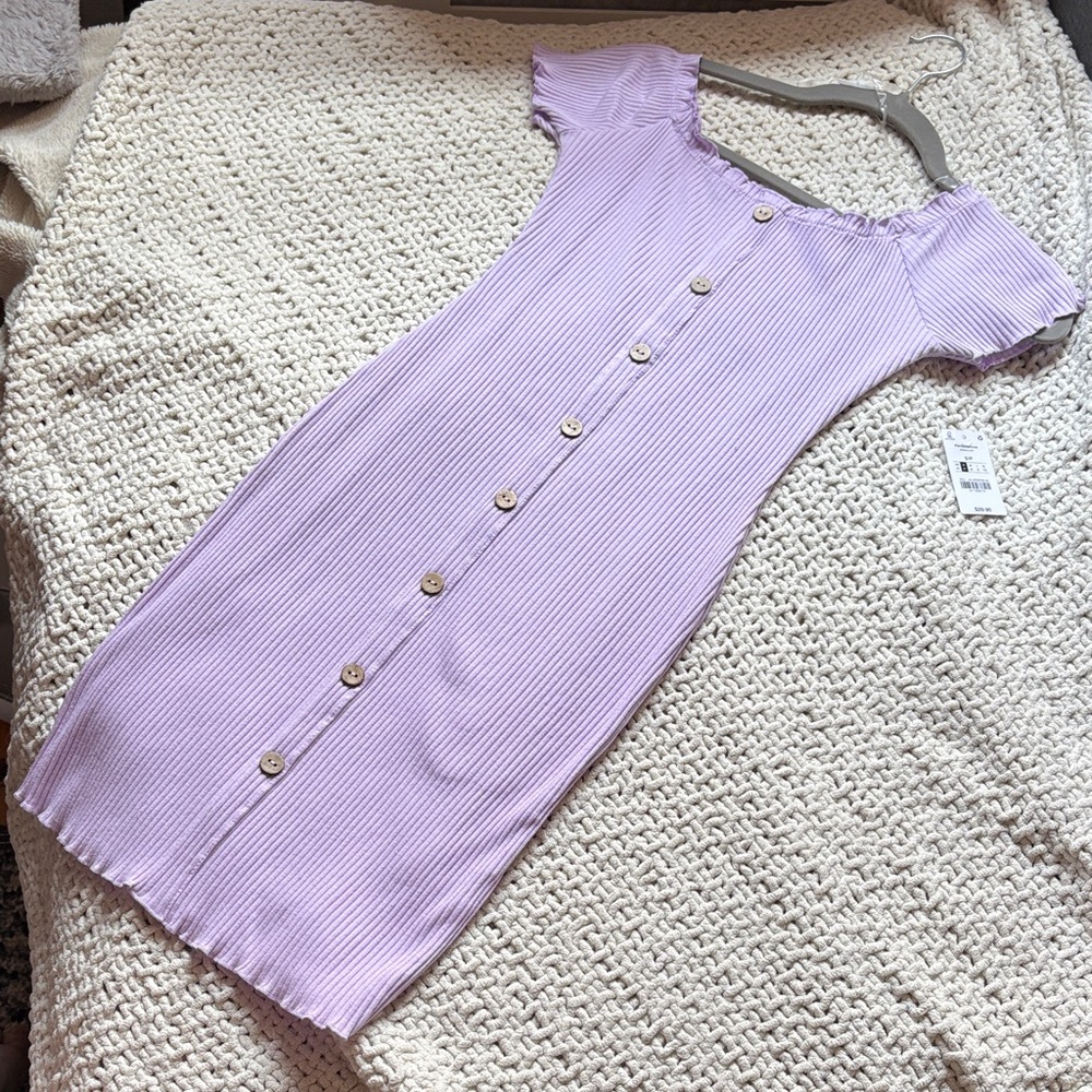 Chic Lilac Button-Front Midi Dress